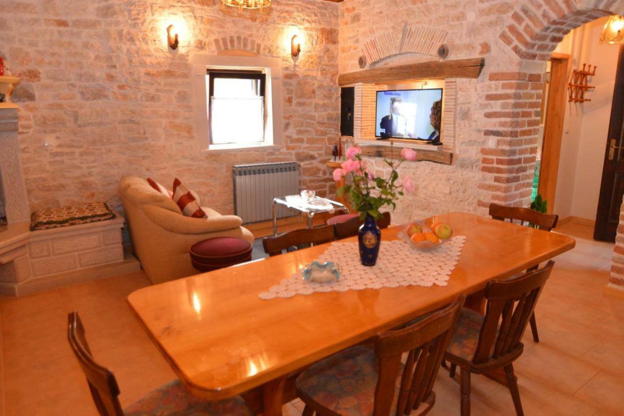 Baderna Apartment Ngoại thất bức ảnh